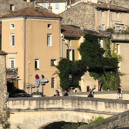 La Maison Du Pont Romain Vaison-la-Romaine Bagian luar foto