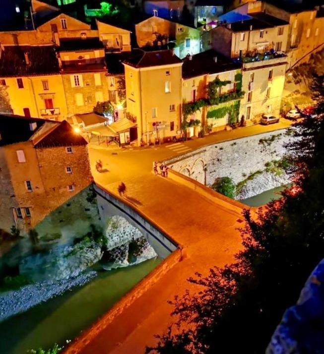 La Maison Du Pont Romain Vaison-la-Romaine Bagian luar foto